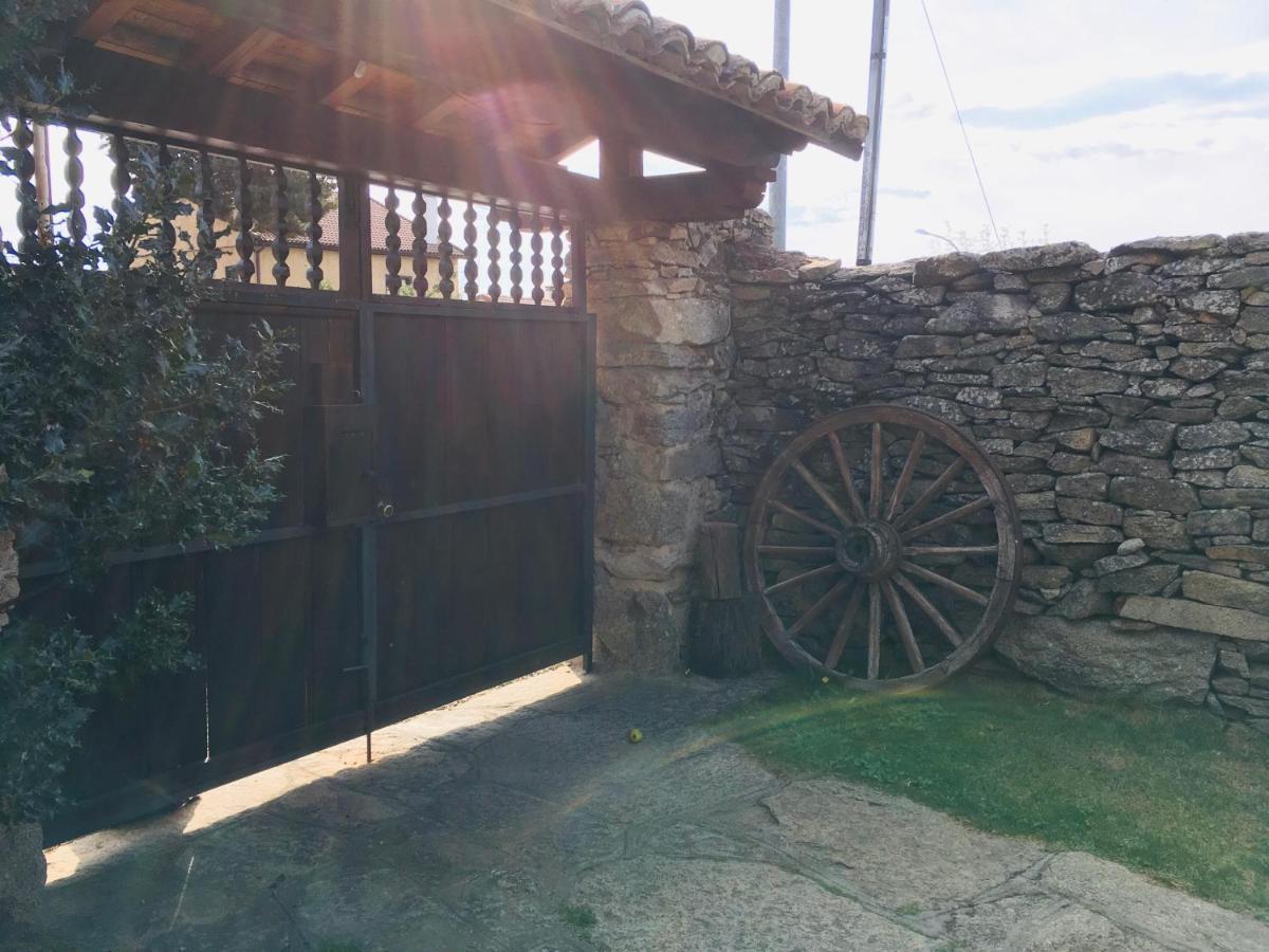 הוילה נאבארדונדה דה גרדוס Ermita De Gredos מראה חיצוני תמונה